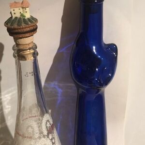 🟦SALE 5️⃣0️⃣% off🟦 
Mozel Cobalt blue cat bottle Evian  bottle like new